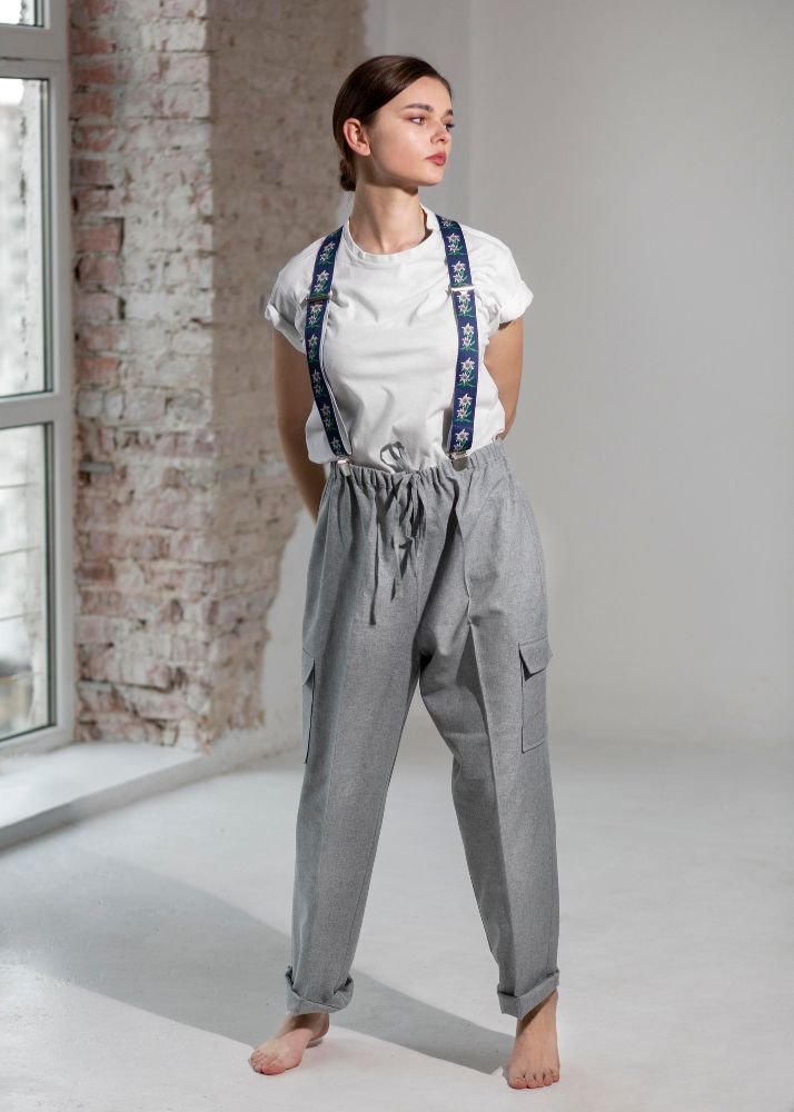 Co pasuje do damskich spodni szarych