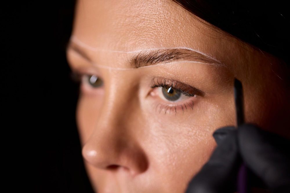 Jak wyznaczyć kształt brwi