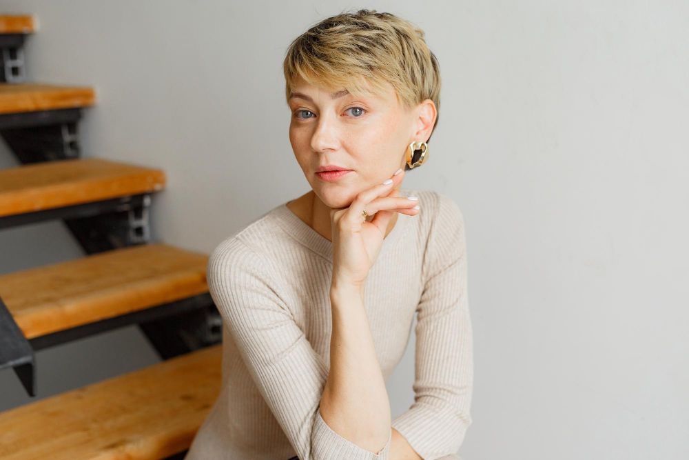 Odmładzające krótka fryzura po 40