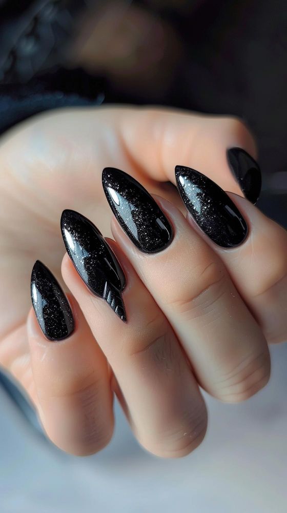 Paznokcie czarne z brokatem