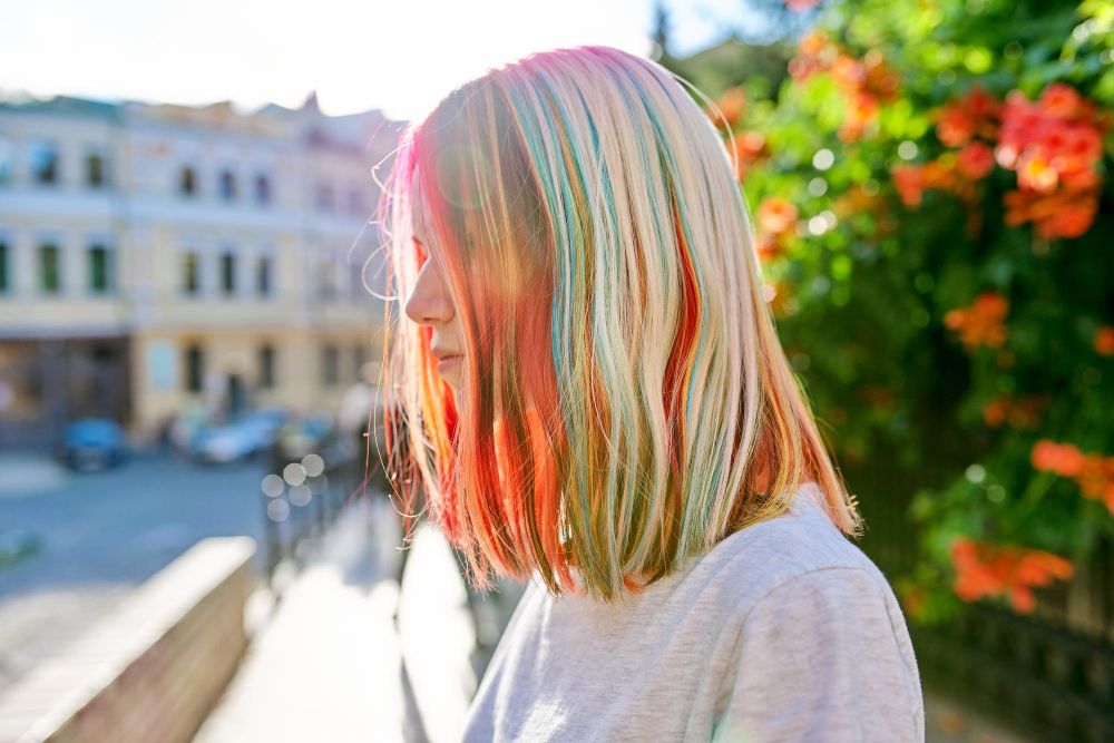 Jak zafarbować włosy bibułą